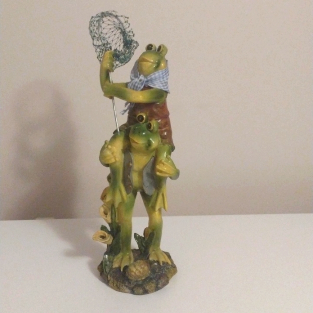 Toad and frog friends statue going fishing 13 1/2 inches resin